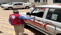 الهلال الأحمر اليمني يتسلم ثلاث سيارات لدعم الأنشطة الإنسانية