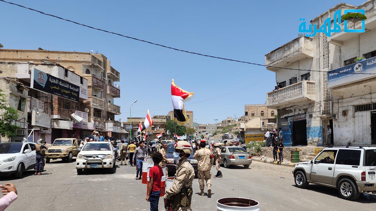 صور خاصة: الساعات الأولى لفتح طريق جولة القصر بتعز